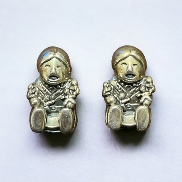 Carol Felley Jewelry - Vintage Carol Felley 1990 Sterling Silver Storyteller Earrings